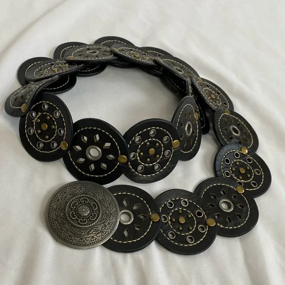 Boho circle cutout hip concho belt - Picture 6 of 9